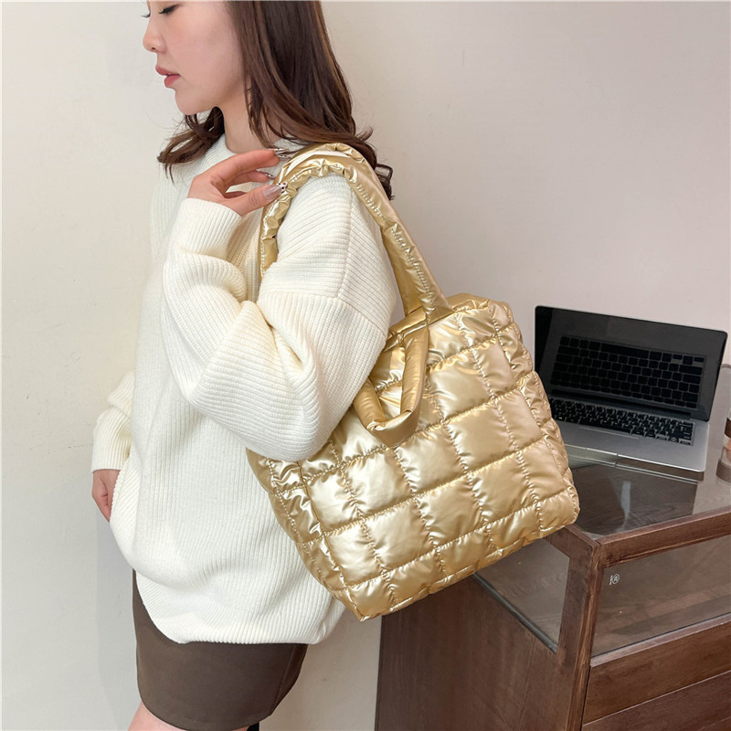 Women's cross-border winter cotton-padded jacket bag, European and American large-capacity hand-held tote bag, space cotton commuting single-shoulder bag Specification drawing