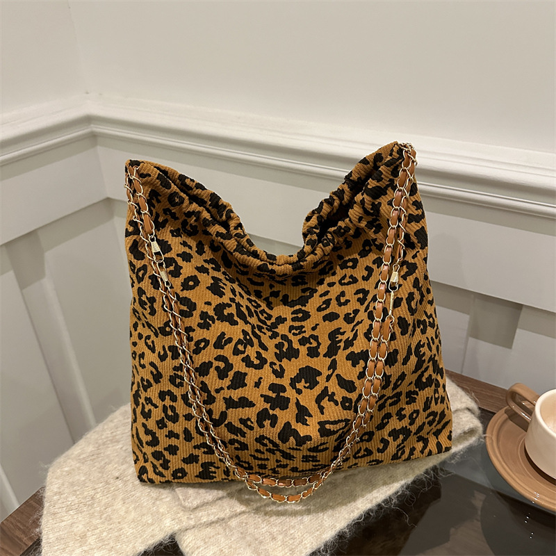 Retro and fashionable leopard print tote bag for women 2024 winter new casual and versatile large-capacity single-shoulder bag for commuting women full figure