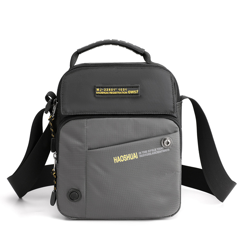 New men's casual single-shoulder bag, large-capacity crossbody bag, commuting bag for going out, men's bag, fashionable sports crossbody bag Item Picture