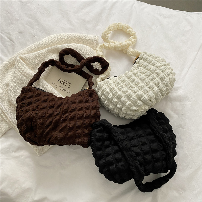 Spring Bag 2025 New Style, women's Instagram single-shoulder underarm bag, casual and fashionable, casual solid color handbag Application Scenario