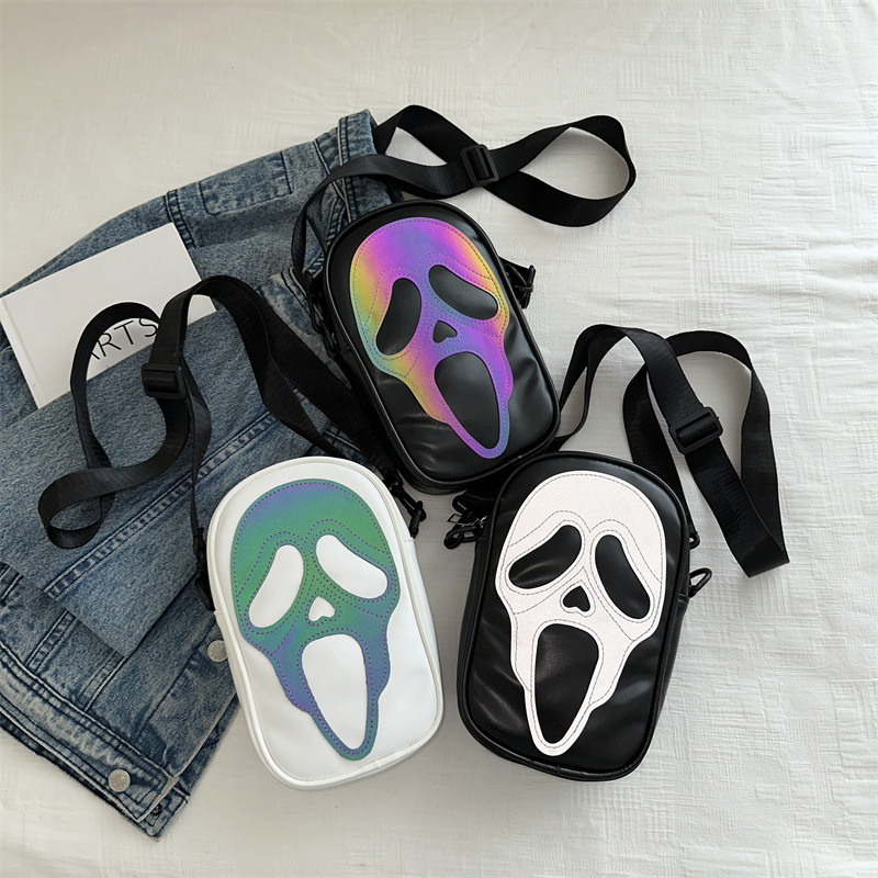 Korean-style simple crossbody bag, niche and trendy, funny ghost skull crossbody single-shoulder bag, personalized soft phone small crossbody bag Application Scenario