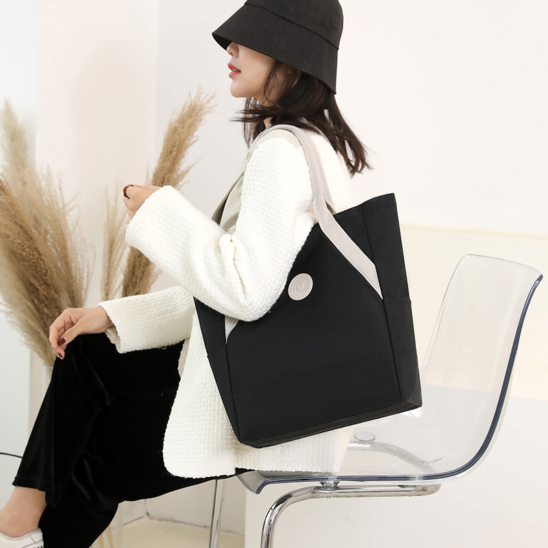 Colorful Fox Spring New Women's large-capacity single-shoulder bag, Korean retro underarm bag, color-blocking backpack Specification drawing