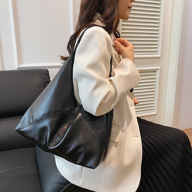 Soft surface retro solid color 2024 new style fashionable winter large-capacity casual commuting tote single-shoulder armpit bag Specification drawing