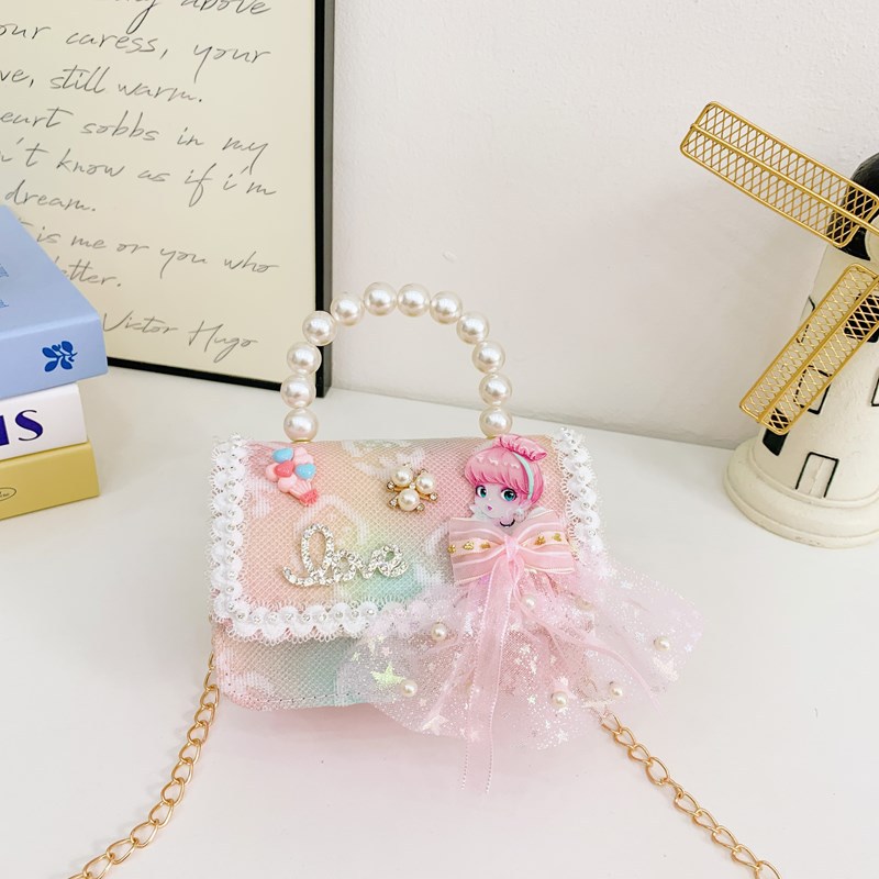 Children's accessory bags, summer fashion crossbody bags, girls' pearl hand-held princess bags, small chanel-style coin purifiers wholesale details Picture