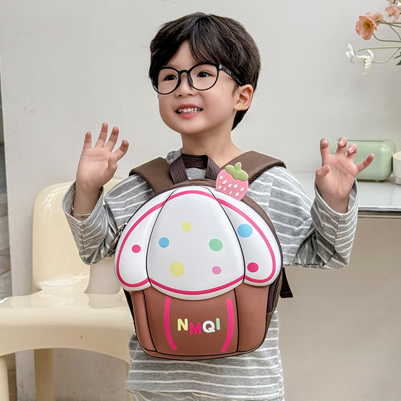 2025 Cute Children's Bag, New Cake Hard Shell Backpack, Lightweight Kindergarten Boys' and Girls' Schoolbag, crossbody chest Bag Application Scenario