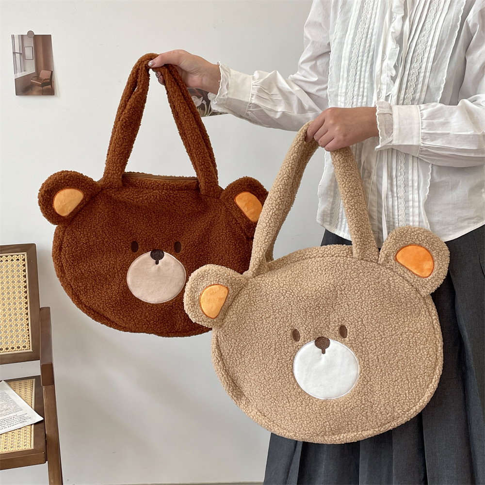 411124 New large-capacity cute bear single-shoulder bag, women's cartoon plush bag, autumn and winter edition hand-held tote bag full figure