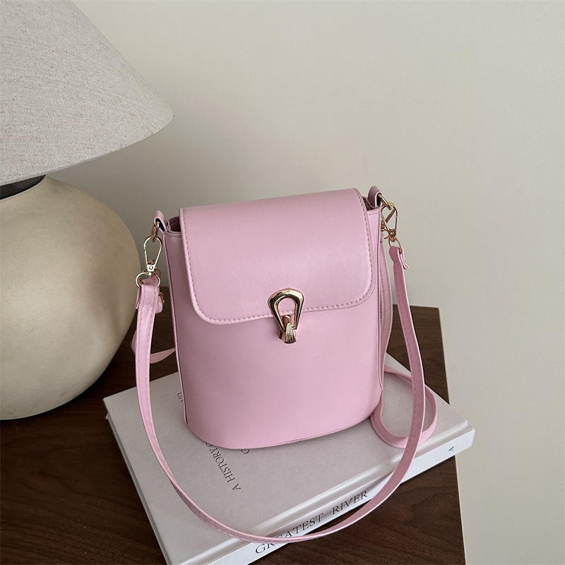 Bucket bag for women 2025 New Spring/Summer versatile single-shoulder crossbody bag for women, niche large-capacity underarm bag for women full figure
