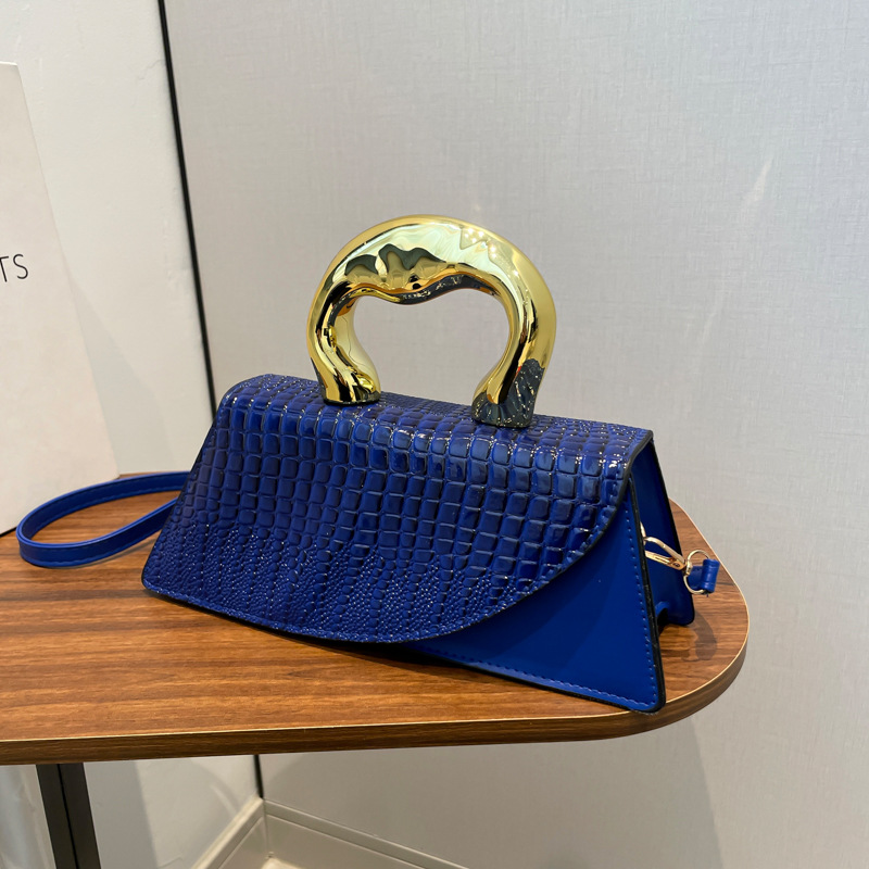 New 2024 autumn collection of niche design handbags, women's bags, personalized crocodile pattern single-shoulder bags, glossy patent leather crossbody bags full figure
