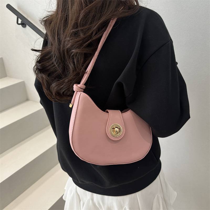 The 2025 new style of high-quality bag, a trendy and niche single-shoulder underarm crossbody bag, Spring ins dumpling bag Specification drawing