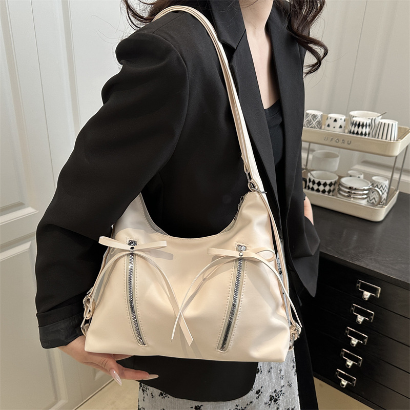 Bow-shaped large-capacity underarm bag for women, new trendy and fashionable tote bag, high-end shoulder bag, backpack dual-purpose bag details Picture