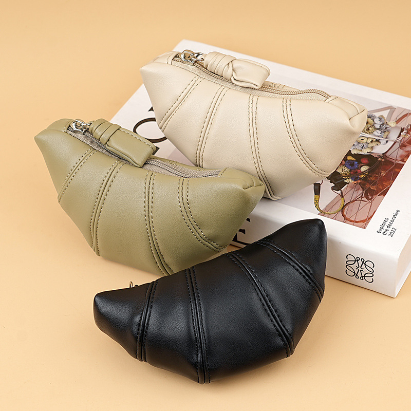 Cross-border creative horn coin purse, niche and simple croissant bag, cosmetics storage bag, coin bag, multi-functional small bag full figure