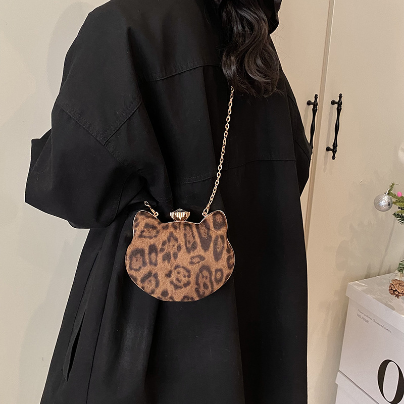 Winter Trend 2024 New Korean-style stylish and fashionable leopard print individual women's chain lock crossbody single-shoulder bag Specification drawing