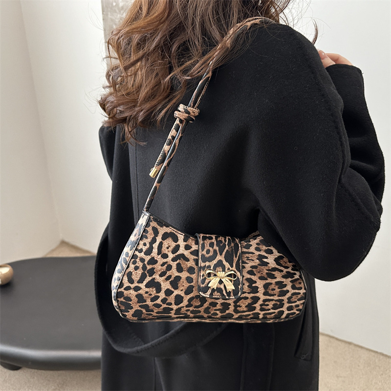 2024 Winter new fashion leopard print long niche French underarm bag, bow single-shoulder crossbody bag for women Specification drawing