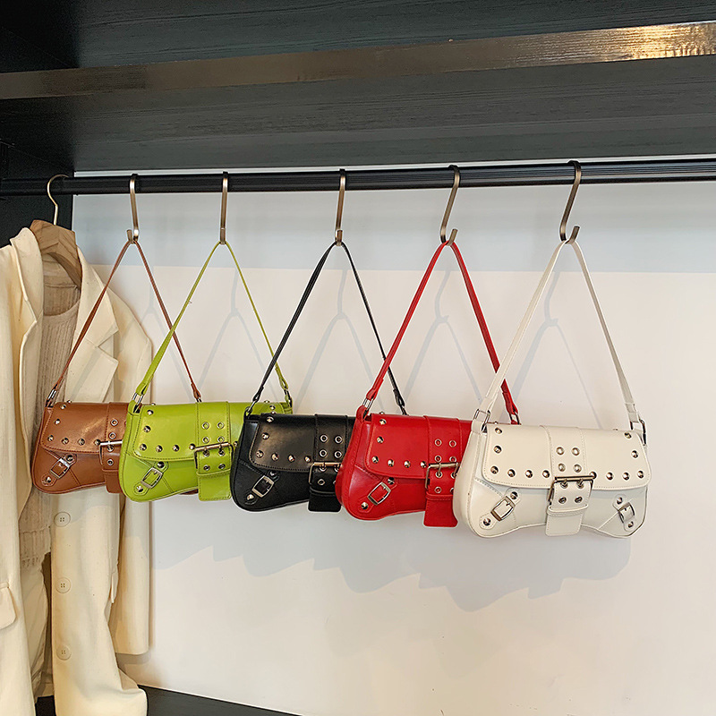 The new cross-border fashionable and simple single-shoulder bag, casual commuting crossbody bag, and trendy bag are the popular bags for women this year Application Scenario