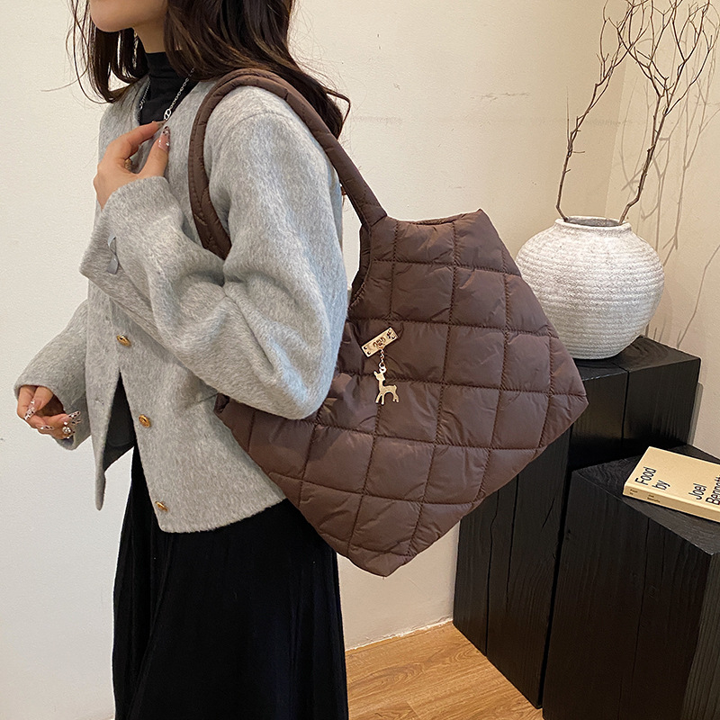Little Deer Tote Bag for Women 2024 New large-capacity diamond-patterned embroidery single-shoulder Bag for students' commuting to school and work details Picture