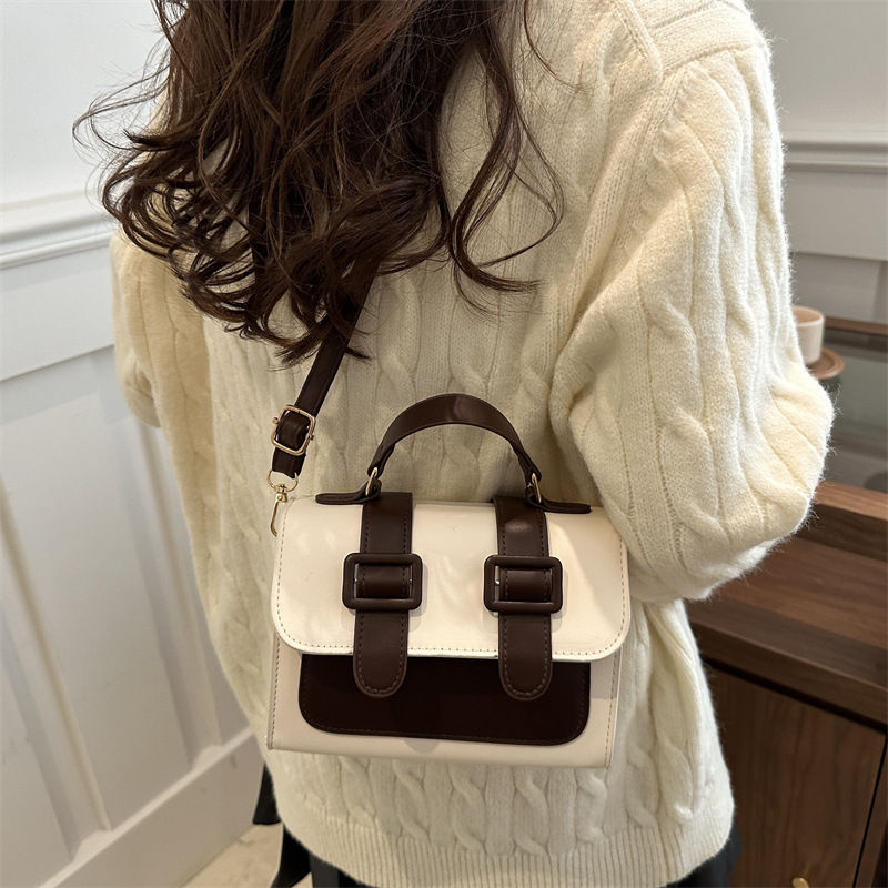 Student girl heart bag for girls 2024 New trendy retro single-shoulder crossbody small square bag, a niche British-style Cambridge bag Specification drawing