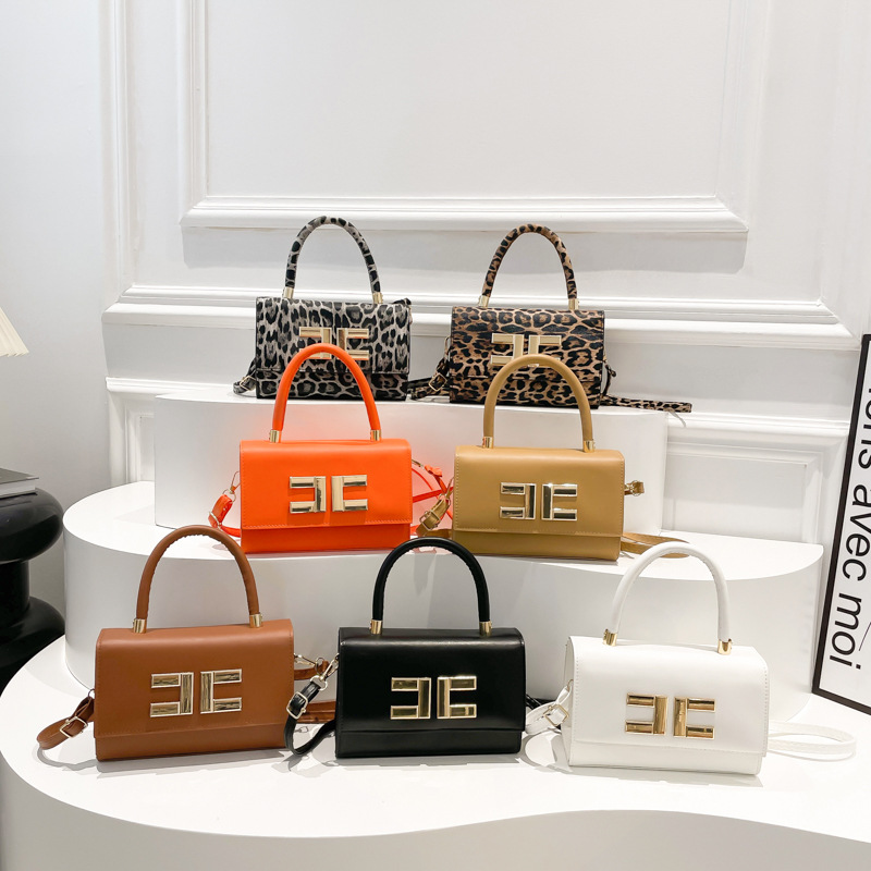Leopard print small square bag for women, cross-border simple and high-quality, versatile chain crossbody single-shoulder underarm bag for women full figure