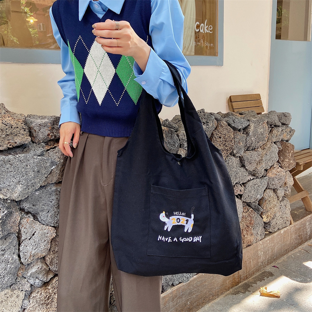 13172 ins embroidered cat student vest bag, single-shoulder handbag, shopping canvas bag, large capacity casual bag full figure