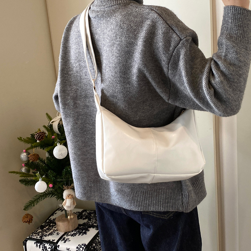 Soft PU retro bag for women, 2024 new style, trendy oil-leather large bag, winter versatile, high-end casual single-shoulder crossbody bag Specification drawing