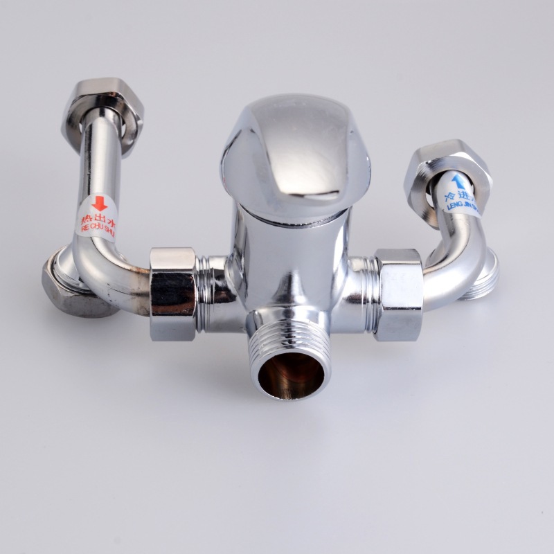 Copper electric water heater mixing valve, U-shaped elbow, exposed cold and hot switch, shower faucet inlet pipe, universal accessories Application Scenario