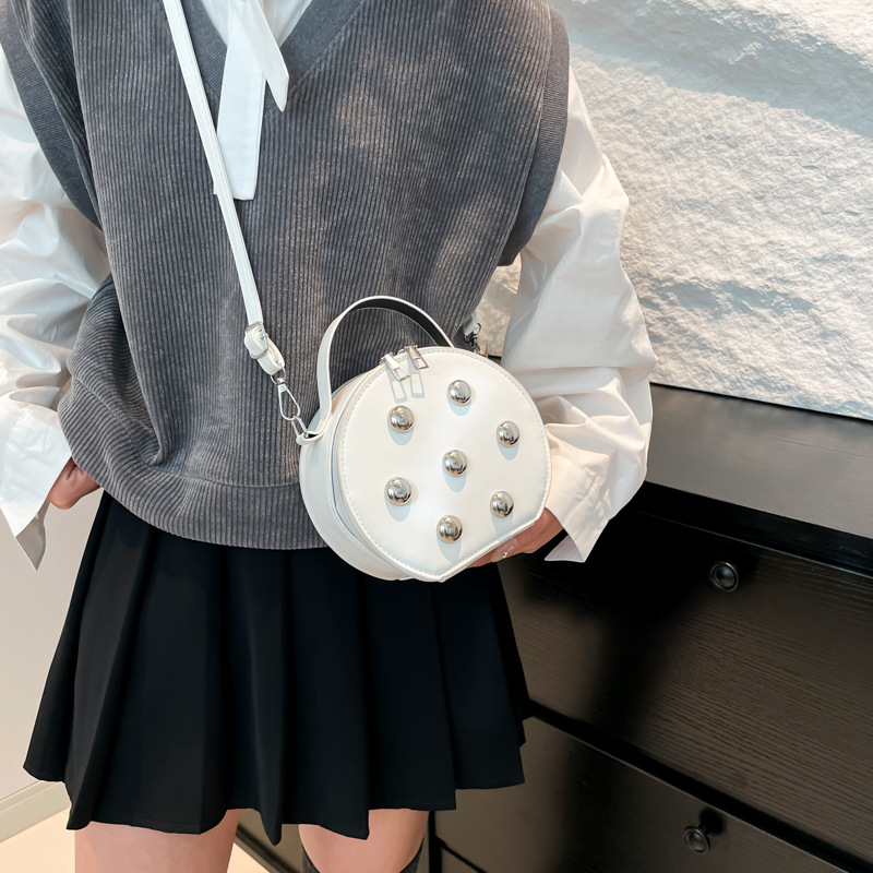Cross-border high-end retro small round bag for women, Spring 2025 new style, casual and versatile, commuting hand-carry underarm bag trend details Picture