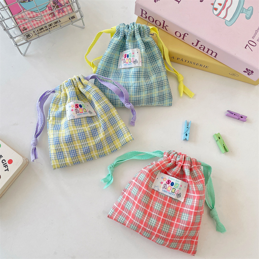 5746 Summer Color-blocking checkered Drawstring Bag with a drawstring opening, Red makeup touch-up bag, Travel Portioning bag Specification drawing