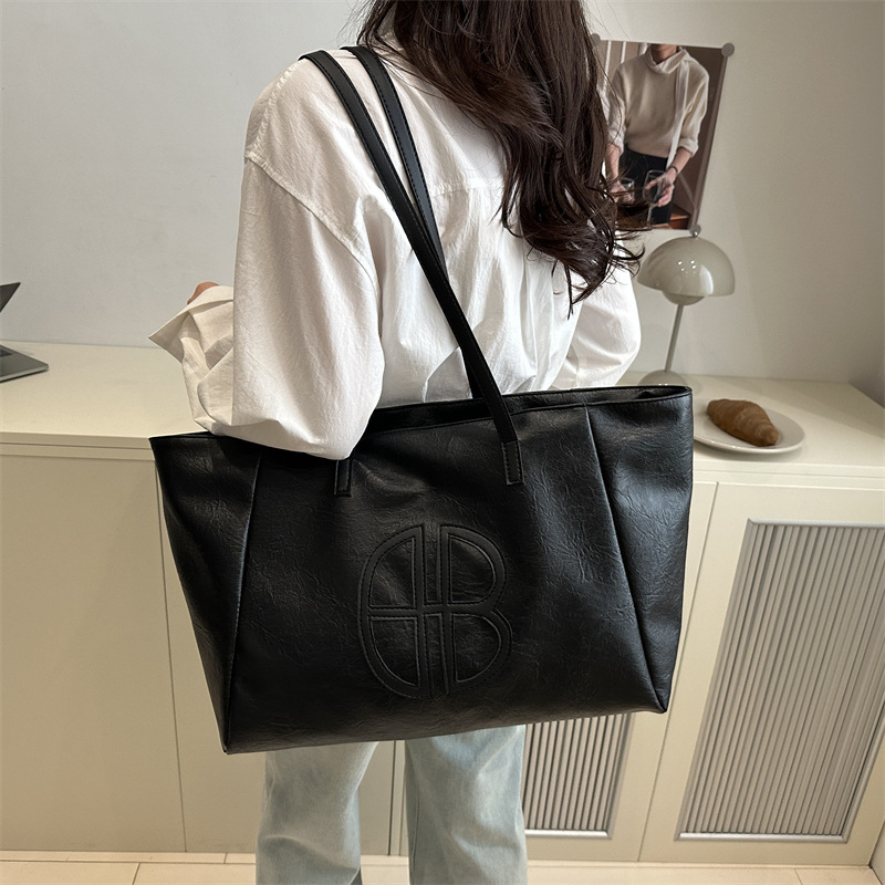 Cross-border trendy Tote bag for Women 2025 New Spring large-capacity versatile women's bag, soft leather single-shoulder crossbody bag details Picture