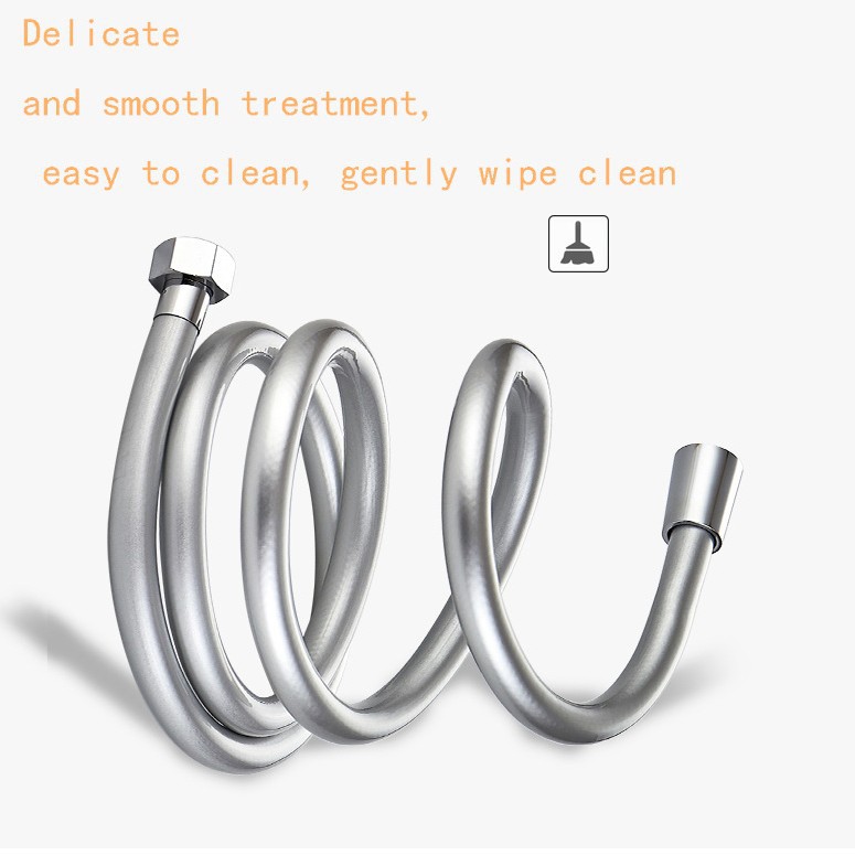 Yiyu household engineering installs wall-mounted shower heads and bathtubs for concealed installation and uses denser shower head hoses for exposed installation full figure