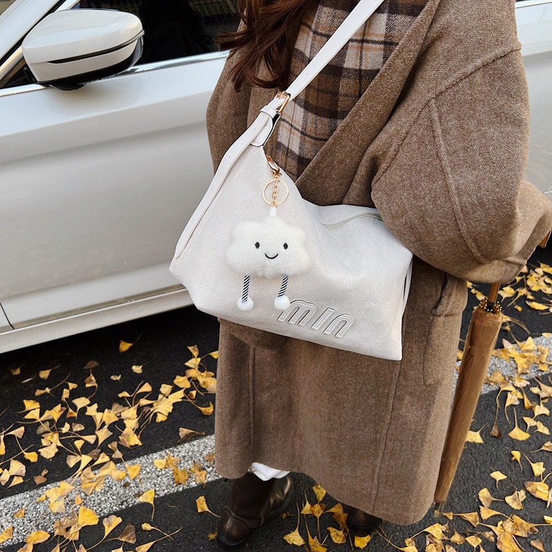 Cross-border commuting large-capacity bag, new winter 2024 women's bag, fashionable and retro single-shoulder bag, high-end tote bag details Picture