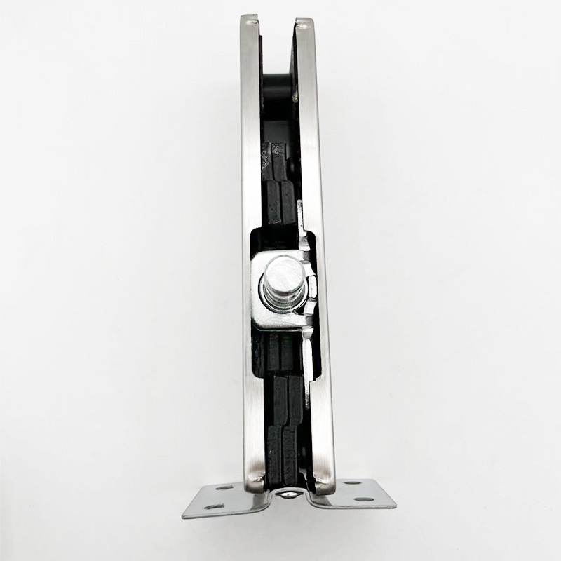 Irregular-shaped glass door with edge top clips, top clips against the wall, top clips, stainless steel door clips, glass bathroom glass door accessories Application Scenario