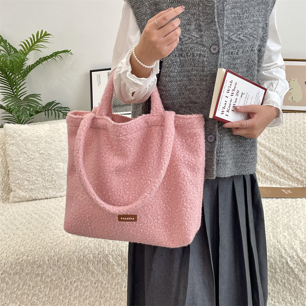 411121 Autumn/Winter New Style 2024 Korean version plush soft shoulder Bag, underarm bag, large capacity commuter handbag Specification drawing