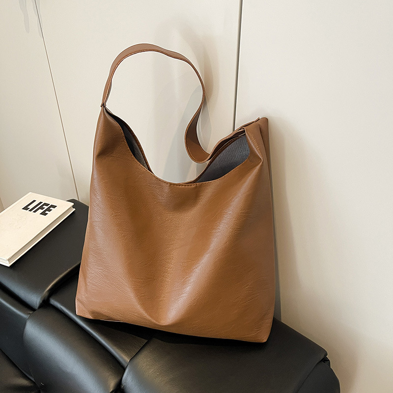 Cross-border single-shoulder bag, Korean version PU simple handbag, new large-capacity, texture, solid color commuter tote bag full figure