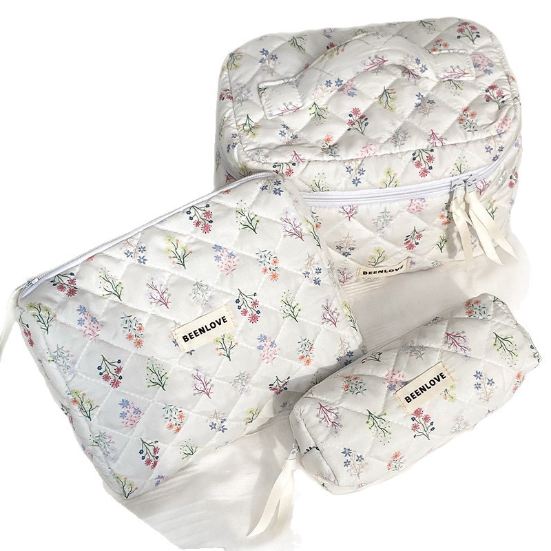 Runhui Bow Makeup Bag, large-capacity storage bag, Fashionable quilted Makeup Bag, Butterfly Pattern Makeup Bag Item Picture