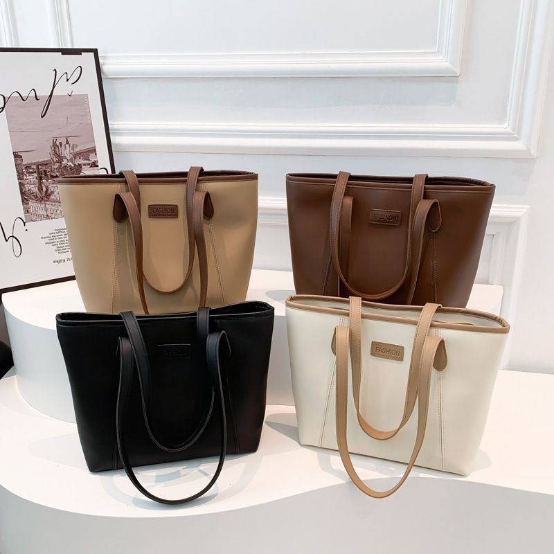 This year, large-capacity tote bags for women are in fashion. The new 2024 casual and simple underarm bag is trendy and versatile, as well as a single-shoulder bag for commuting Application Scenario