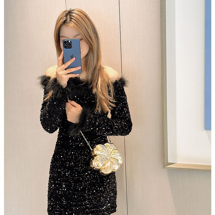 2025 New style flower acrylic bag, ladies' clutch, chain crossbody bag, cross-border fashionable and sweet dinner bag details Picture