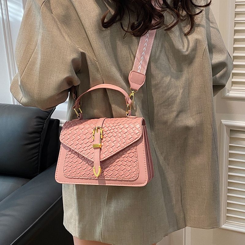 Stylish Women's bag 2025 New Spring Fashion single-shoulder crossbody bag, retro embossed woven pattern small square bag Specification drawing