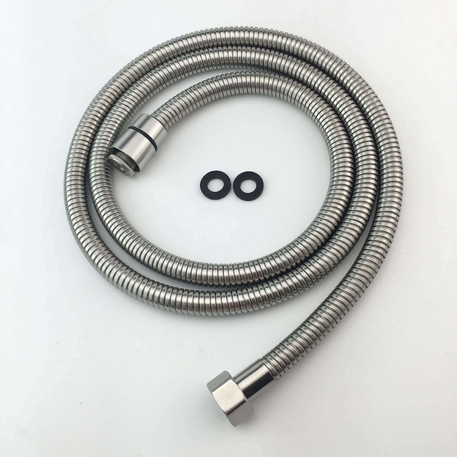 Factory direct sales of 304 stainless steel shower head hoses, rain shower head hoses, bathing and shower head tubes Application Scenario