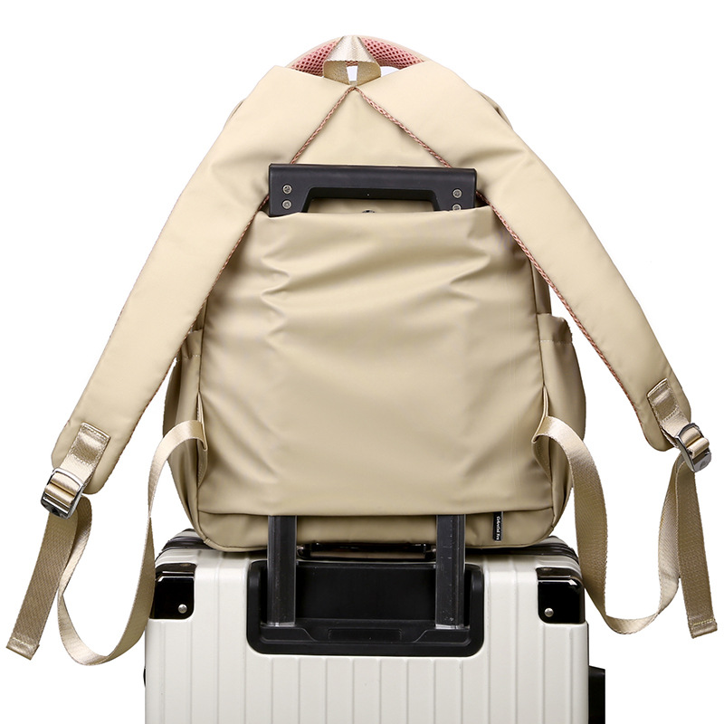 Colorful Fox's new multi-layered, large-capacity water-resistant backpack for women on business trips is lightweight Application Scenario