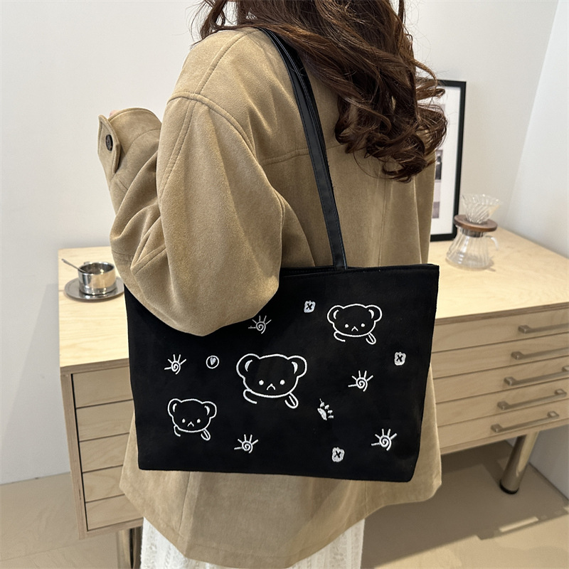 Commuting Japanese-style embroidered cartoon ins single-shoulder large-capacity student tote bag, versatile single-shoulder bag, class handbag Specification drawing