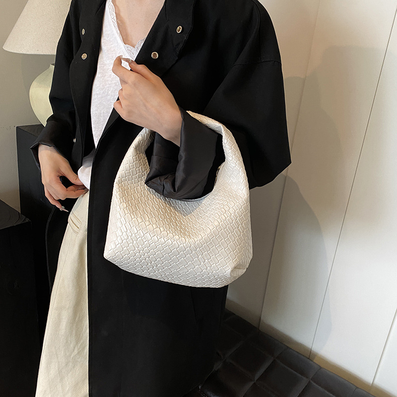 Ladies' handbag, French style, elegant and versatile, single-shoulder handbag, textured crossbody bag, women's bag, hand-held bag details Picture