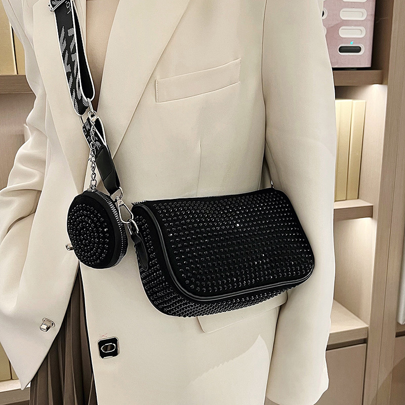 New Winter 2024 trendy bags: Women's fashion shiny diamond bag, crossbody small square bag, simple underarm single-shoulder bun, mother bag details Picture