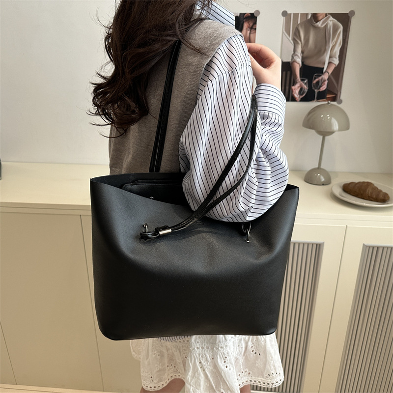 New women's bag 2025 New large-capacity, stylish and high-quality tote bag, a niche design single-shoulder bag for women Specification drawing