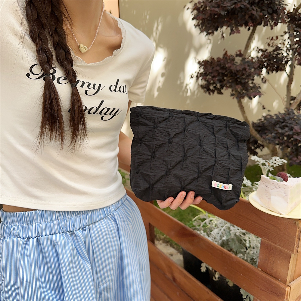 45152 ins Niche Fresh diamond-shaped makeup bag, portable storage bag, inner liner bag, touch-up bag, miscellaneous hand-held bag details Picture