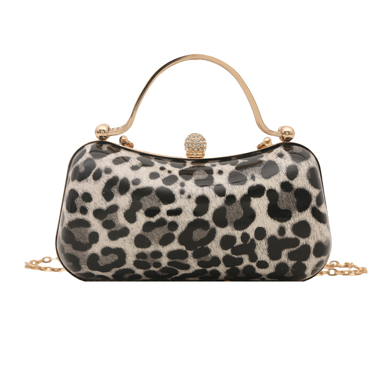 A new, fashionable and trendy leopard print single-shoulder bag and chain women's bag for the 2025 European and American style dinner party Item Picture