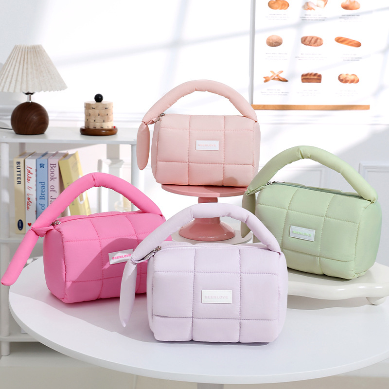 Runhui Puff hand-held storage bag, candy-colored cotton-filled cosmetics storage bag, makeup bag, large capacity, high-end feel full figure