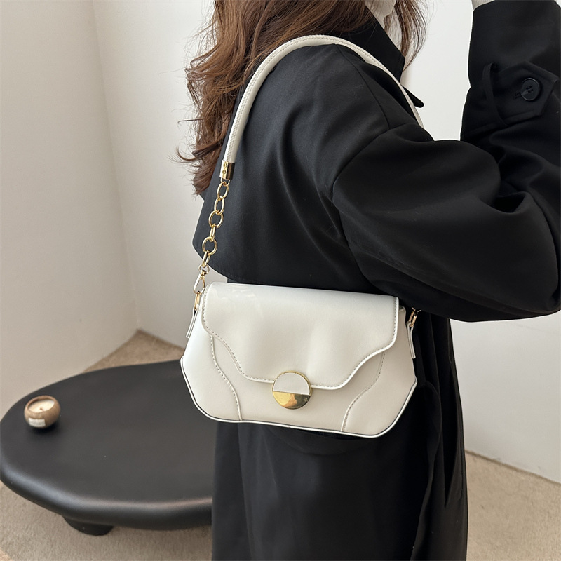 Cross-border high-end women's bag 2024 new style, patchwork underarm chain bag, Korean version hand-held shoulder crossbody bag details Picture