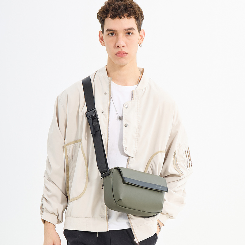 WEPOWER's new men's casual and lightweight crossbody bag, trendy and fashionable small square bag, and student crossbody bag Specification drawing