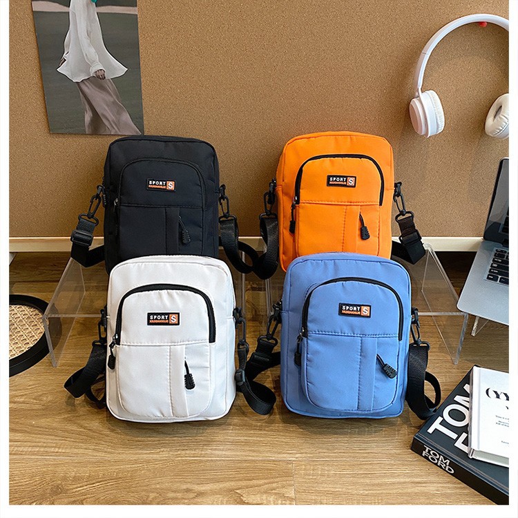 A new summer 2024 Japanese streetwear brand versatile casual crossbody bag, a fashionable and simple single-shoulder bag for women full figure