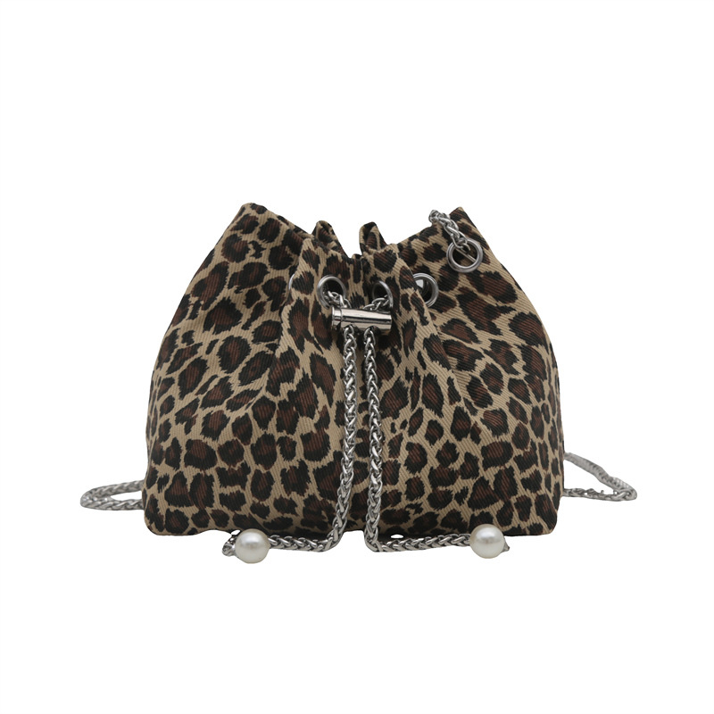 2025 New leopard print trendy and simple single-shoulder bag, simple and casual commuting bucket bag, simple and fashionable crossbody women's bag Item Picture