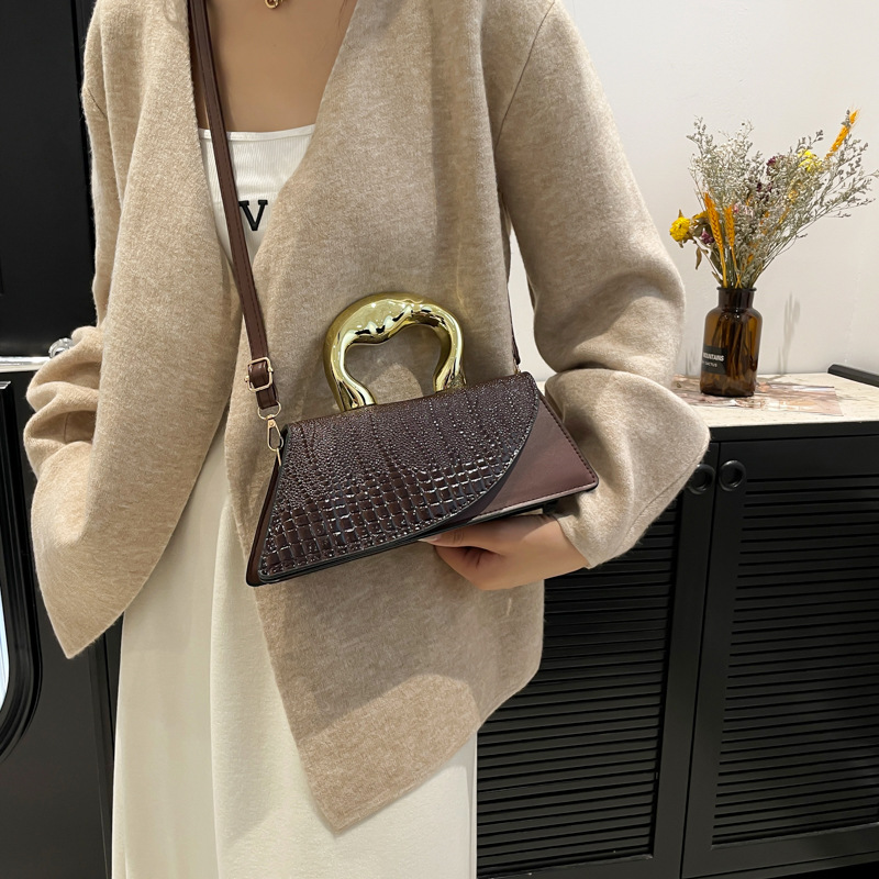 New 2024 autumn collection of niche design handbags, women's bags, personalized crocodile pattern single-shoulder bags, glossy patent leather crossbody bags Specification drawing